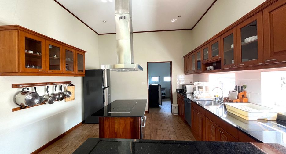 Villa en alquiler de 3 habitaciones en Mueang Krabi, Krabi