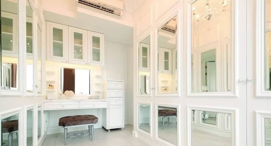 À vendre 1 chambre condo à Khlong Toei, Bangkok