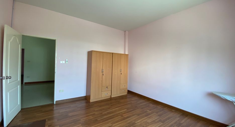 For rent and for sale 6 bedrooms retail Space in Mueang Chiang Mai, Chiang Mai