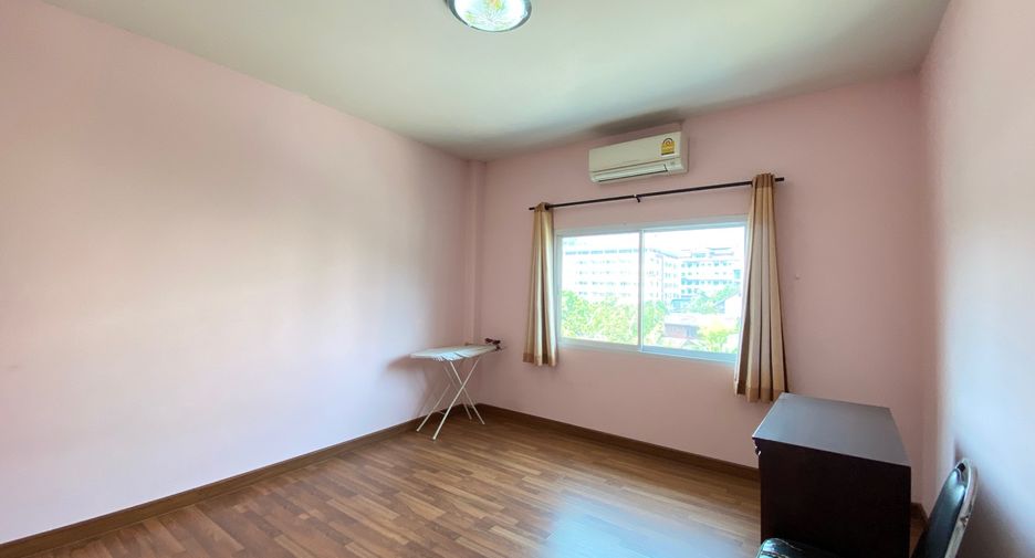 For rent and for sale 6 bedrooms retail Space in Mueang Chiang Mai, Chiang Mai