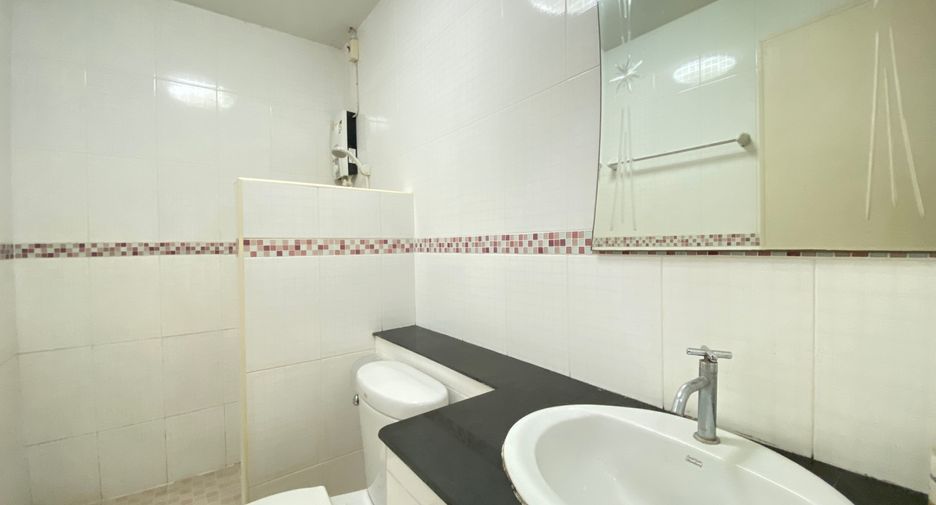 For rent and for sale 6 bedrooms retail Space in Mueang Chiang Mai, Chiang Mai