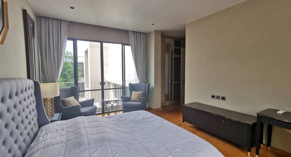 Casa en alquiler de 4 habitaciones en Huai Khwang, Bangkok