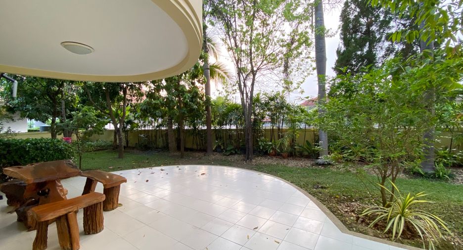 À vendre 4 chambres maison à San Kamphaeng, Chiang Mai