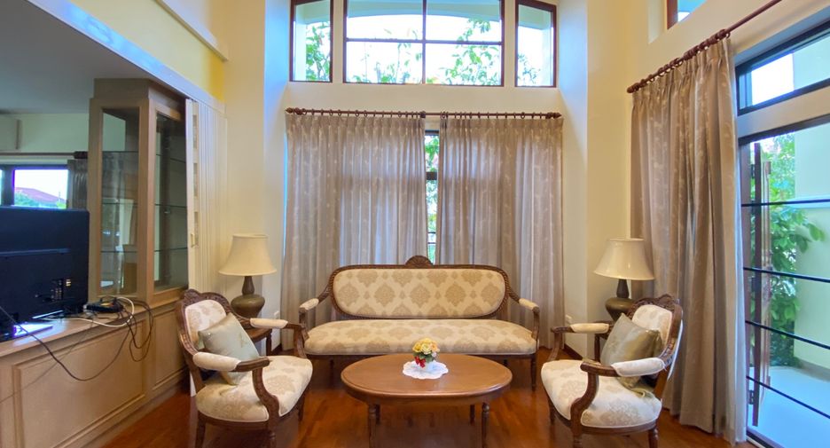 À vendre 4 chambres maison à San Kamphaeng, Chiang Mai