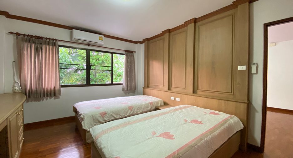 À vendre 4 chambres maison à San Kamphaeng, Chiang Mai