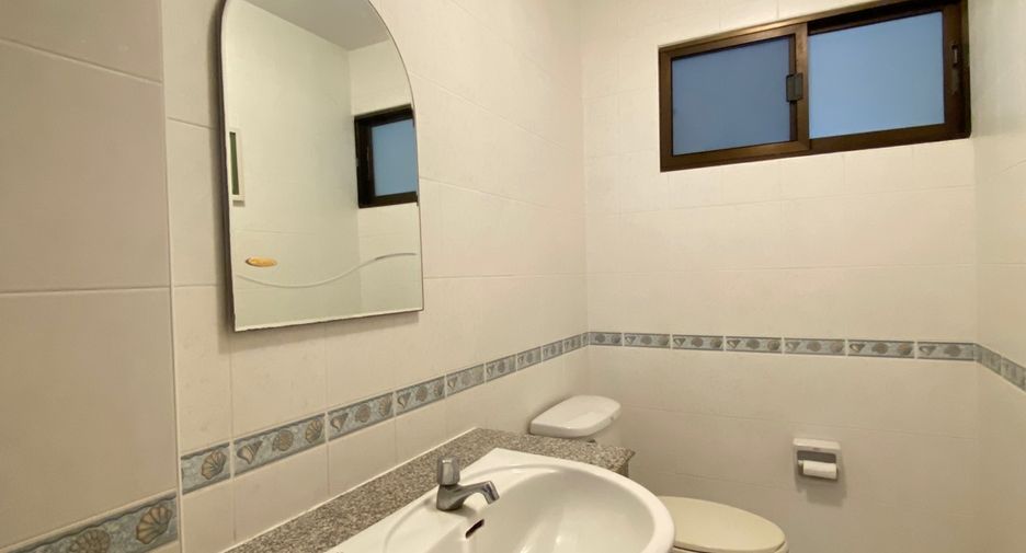 À vendre 4 chambres maison à San Kamphaeng, Chiang Mai