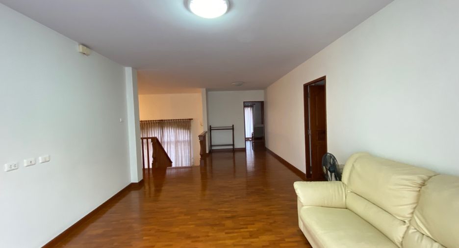 À vendre 4 chambres maison à San Kamphaeng, Chiang Mai