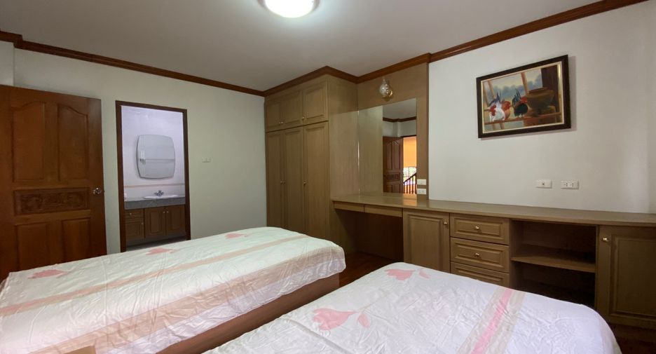 À vendre 4 chambres maison à San Kamphaeng, Chiang Mai