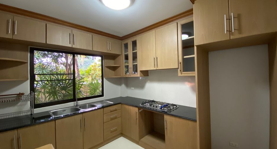 À vendre 4 chambres maison à San Kamphaeng, Chiang Mai