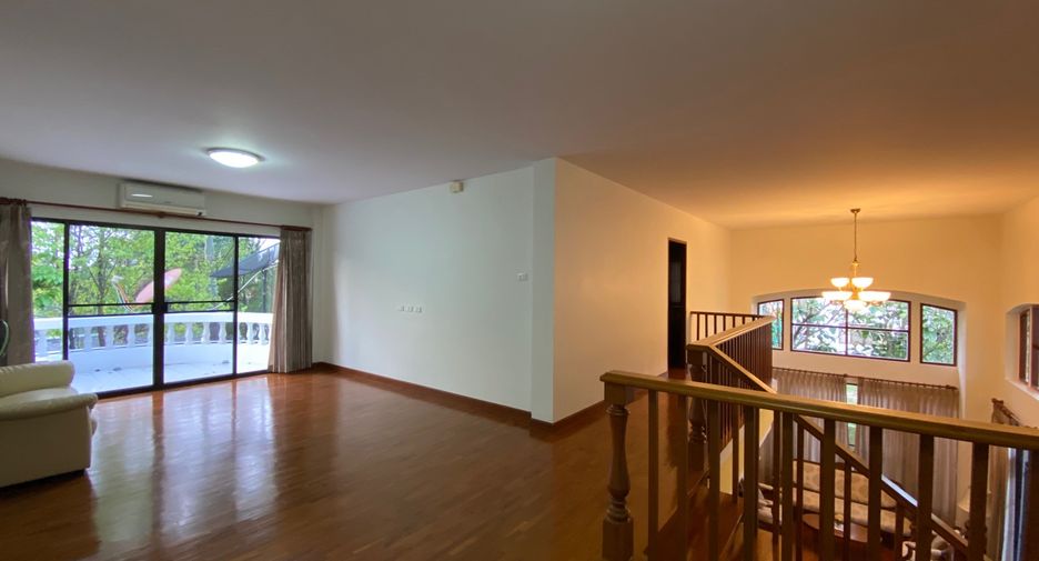 À vendre 4 chambres maison à San Kamphaeng, Chiang Mai