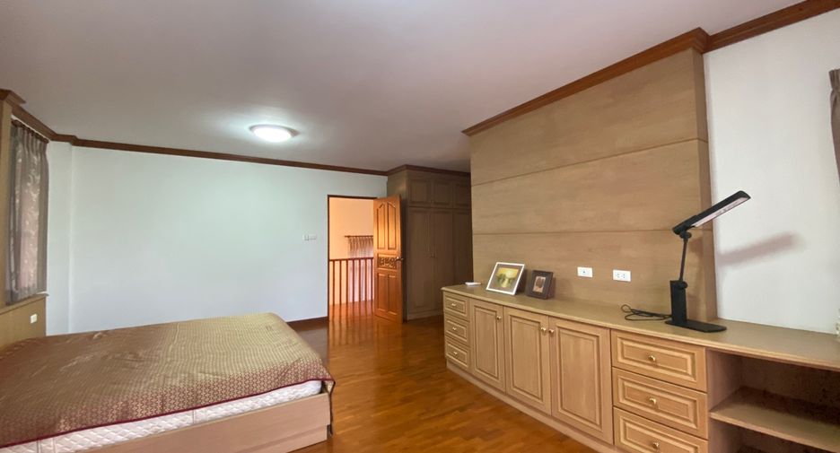 À vendre 4 chambres maison à San Kamphaeng, Chiang Mai