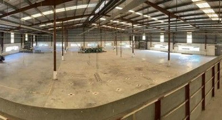 For rent 24 bed warehouse in Song Phi Nong, Suphan Buri