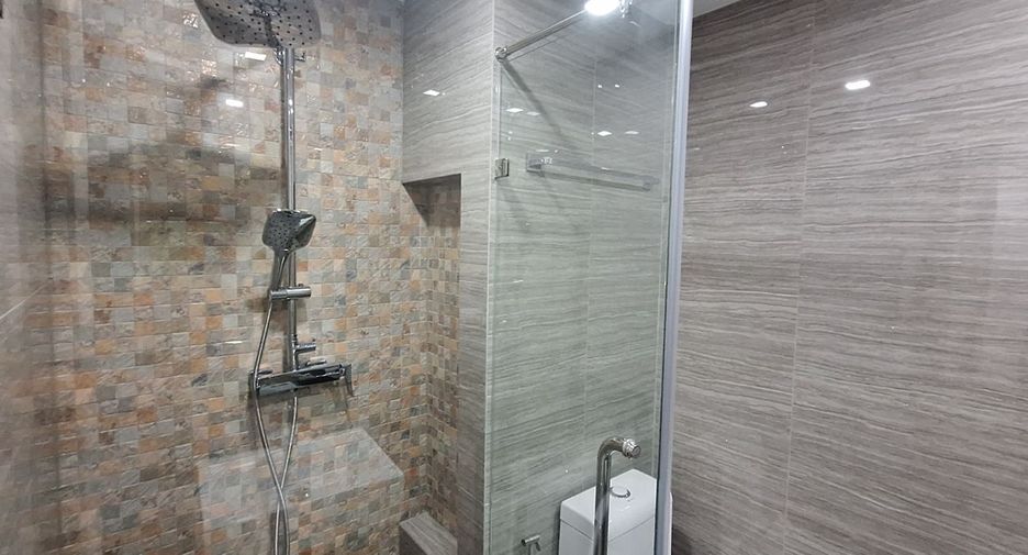 For rent and for sale 1 bed condo in Bang Lamung, Chonburi