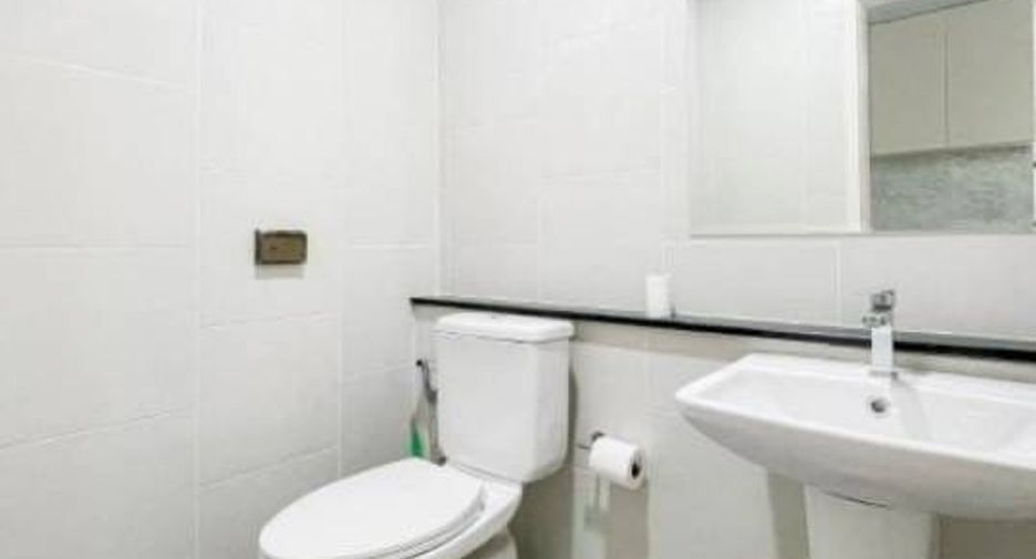 Haus zum Kauf mit 4 Zimmer in Khlong Sam Wa, Bangkok