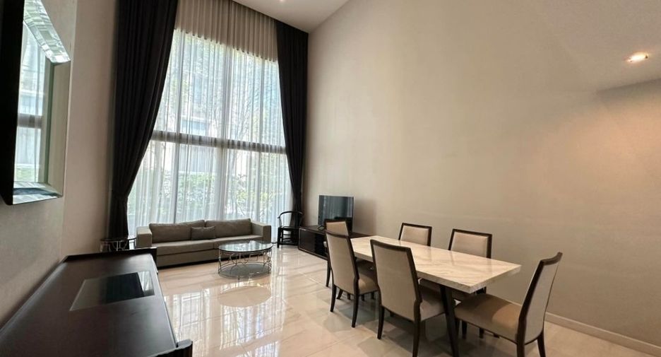 For rent 4 bedrooms house in Watthana, Bangkok