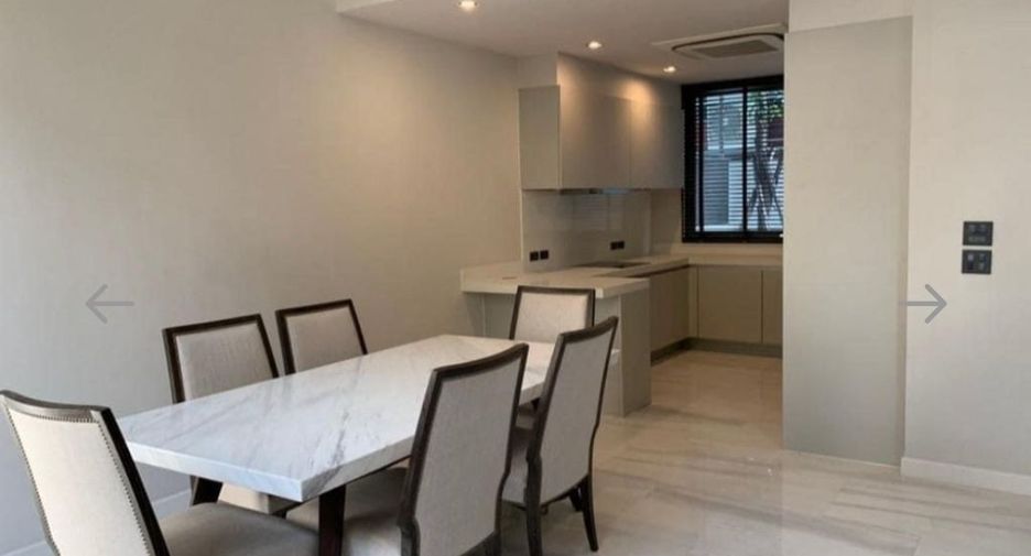 For rent 4 bedrooms house in Watthana, Bangkok
