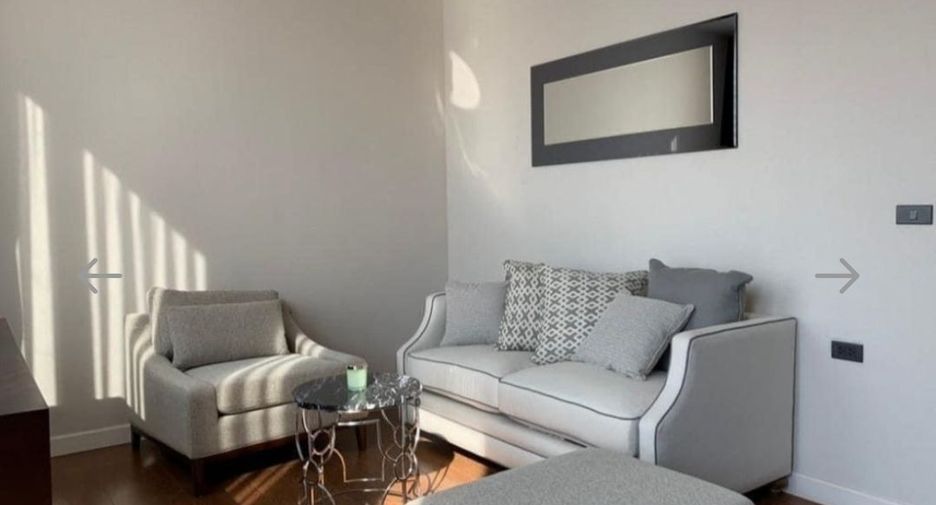 For rent 4 bedrooms house in Watthana, Bangkok