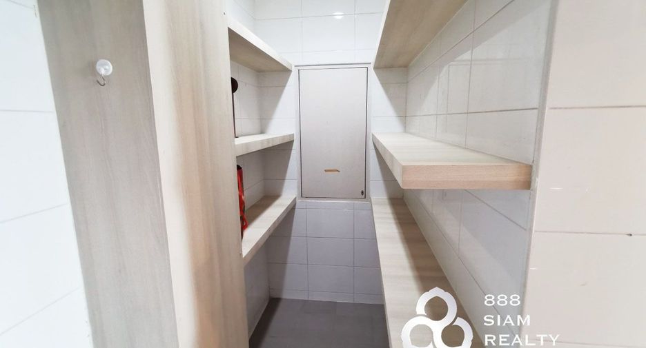 ขาย 5 ห้องนอน คอนโด ใน คลองเตย, กรุงเทพฯ