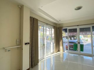 For sale 2 bed retail Space in Mueang Nakhon Ratchasima, Nakhon Ratchasima