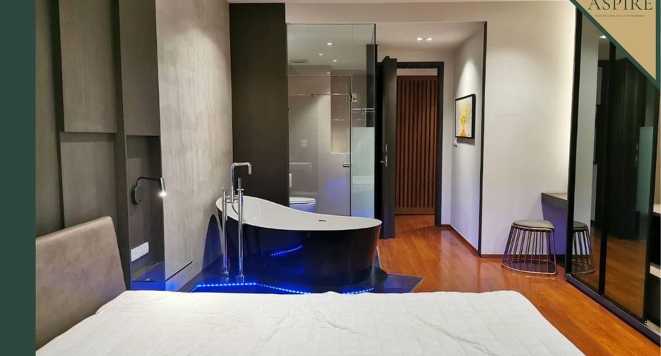 For sale 2 bedrooms condo in Yan Nawa, Bangkok