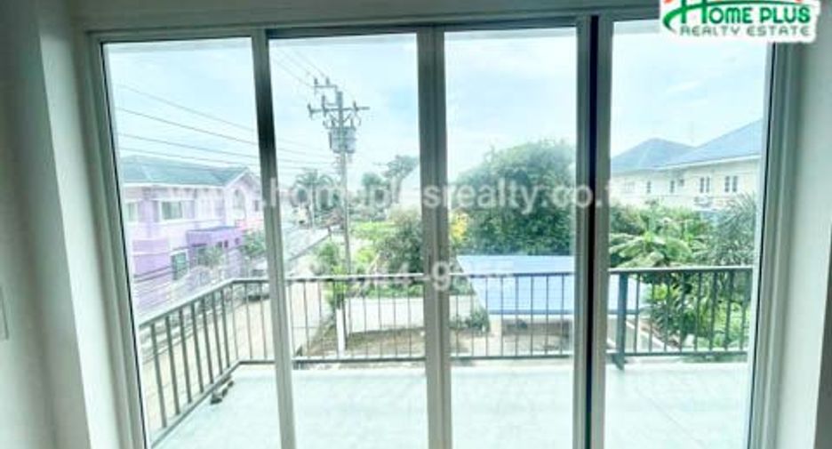 Casa en venta de 3 habitaciones en Bang Khen, Bangkok