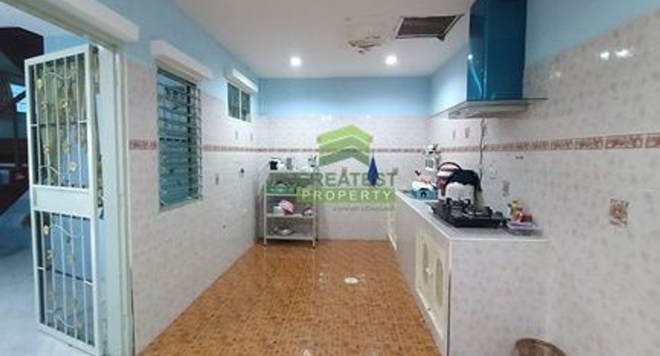 À vendre 3 chambres maison de ville à Bang Bua Thong, Nonthaburi