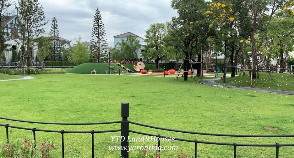 For rent 2 bedrooms townhouse in Prawet, Bangkok