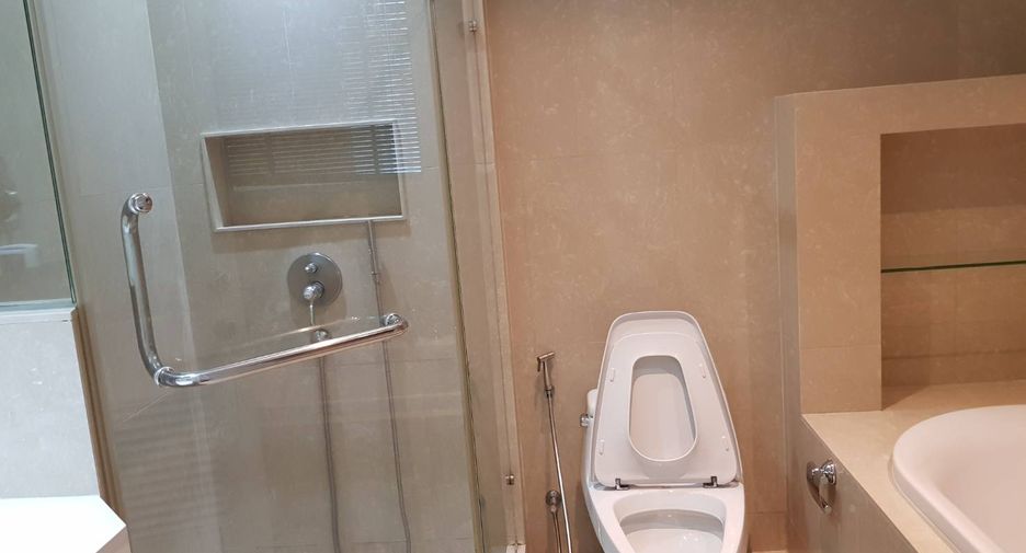 Condo en alquiler de 2 habitaciones en Pathum Wan, Bangkok