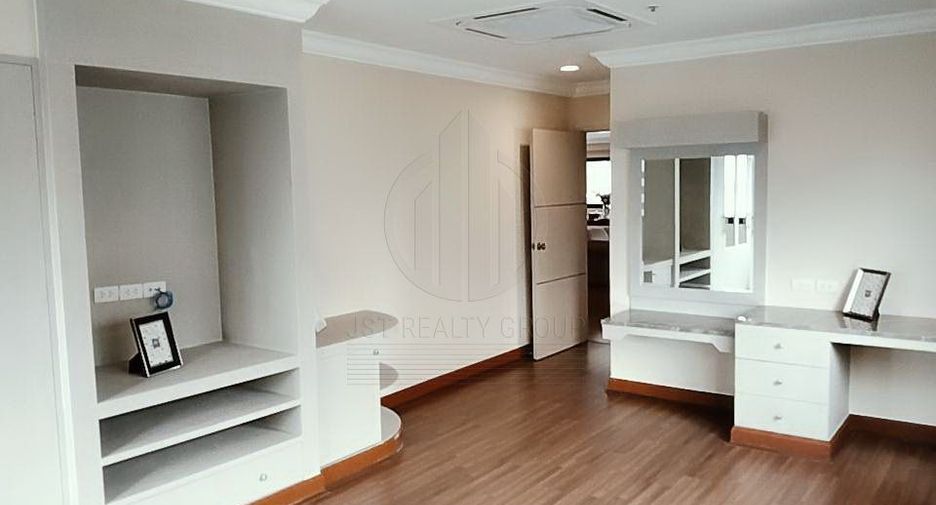 Wohnung zur Miete mit 3 Zimmer in Watthana, Bangkok