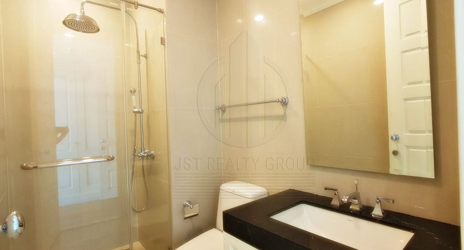 À louer 4 chambres condo à Watthana, Bangkok