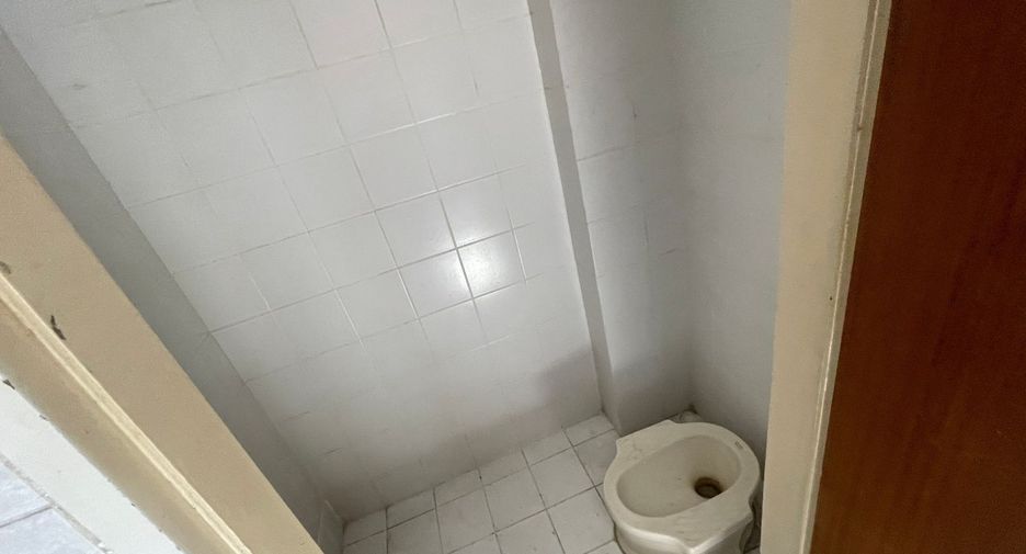 For rent 2 bedrooms apartment in Sathon, Bangkok