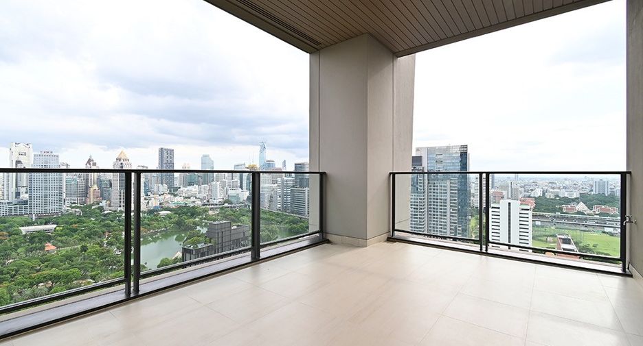 Wohnung zur Miete mit 4 Zimmer in Pathum Wan, Bangkok