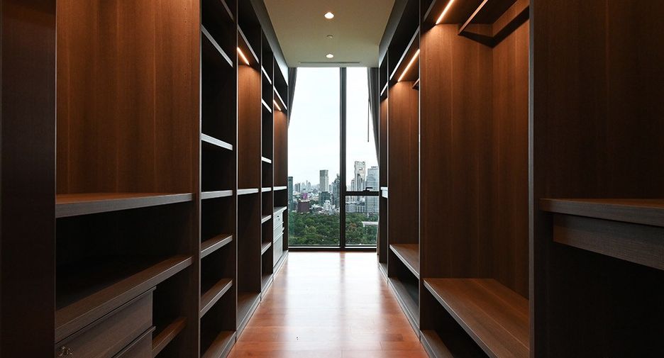 Wohnung zur Miete mit 4 Zimmer in Pathum Wan, Bangkok