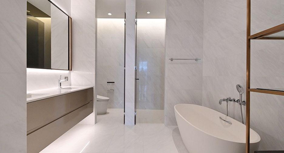Wohnung zur Miete mit 4 Zimmer in Pathum Wan, Bangkok