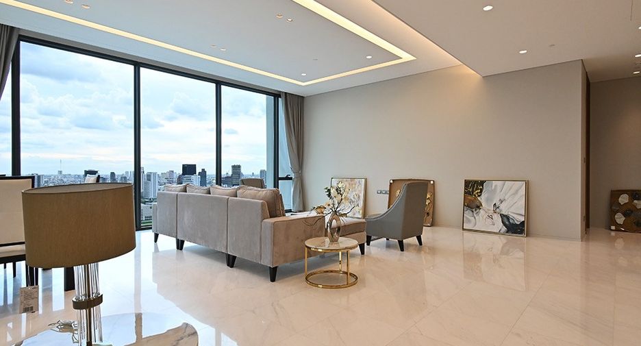 Wohnung zur Miete mit 4 Zimmer in Pathum Wan, Bangkok