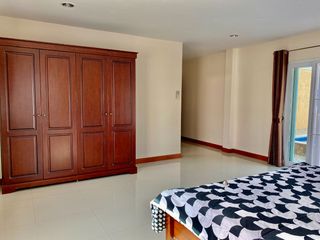 出租 4 卧室 别墅 在 Bang Lamung, Chon Buri