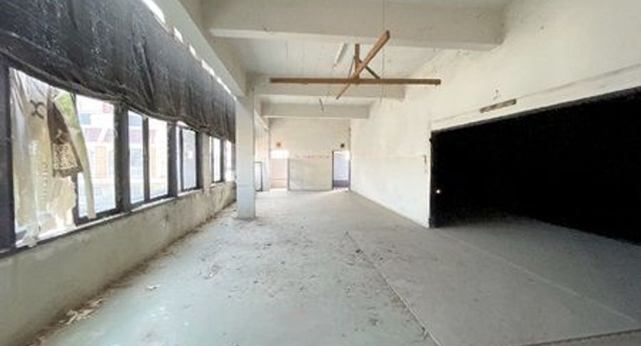 Продажа торговое помещение в Tha Maka, Канчанабури