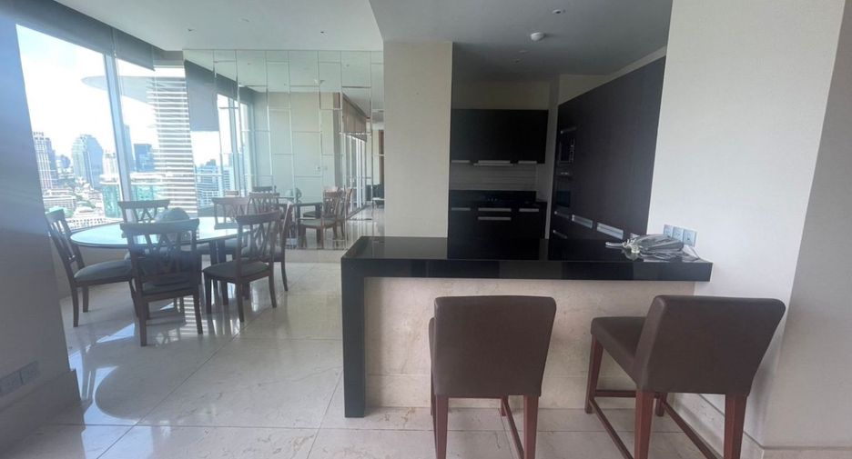 For sale 2 bedrooms condo in Sathon, Bangkok