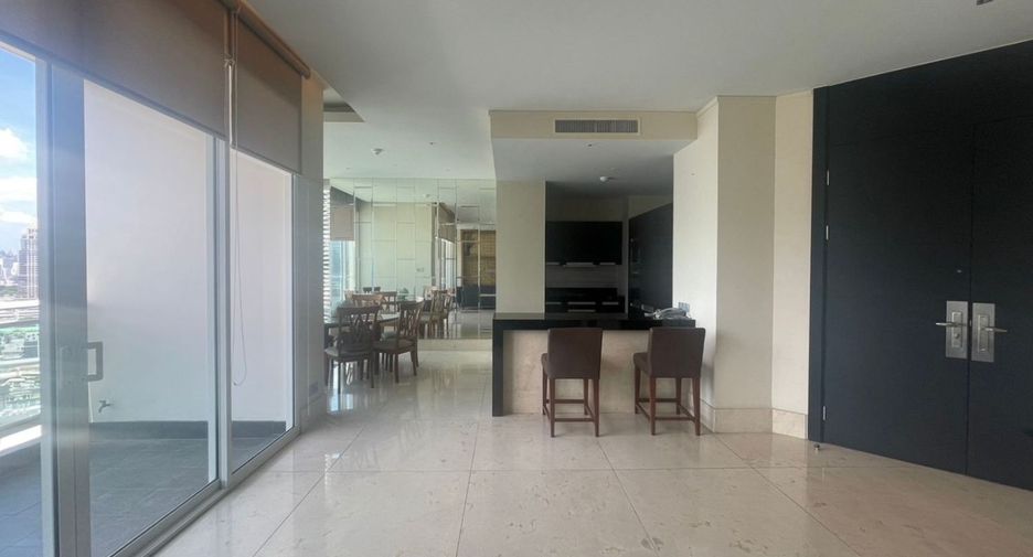 For sale 2 bedrooms condo in Sathon, Bangkok
