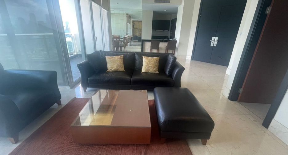 For sale 2 bedrooms condo in Sathon, Bangkok