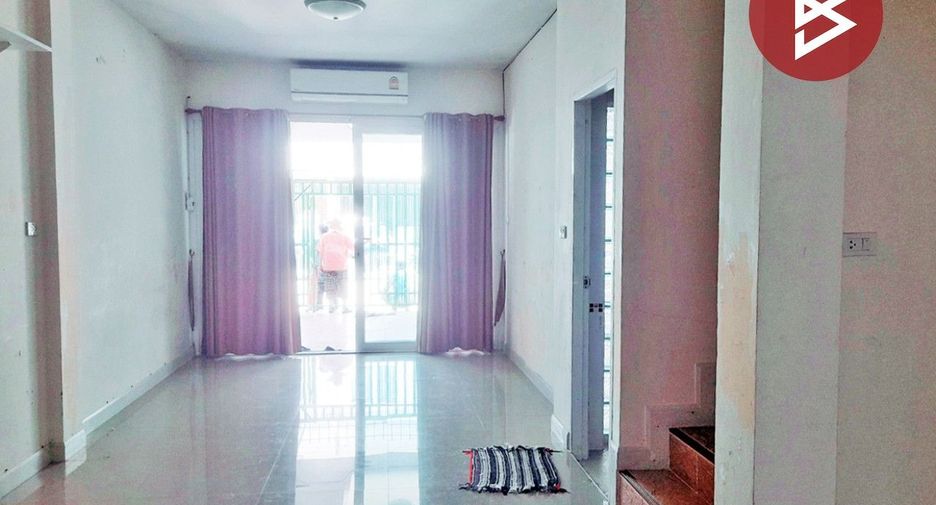 For sale studio townhouse in Khlong Luang, Pathum Thani