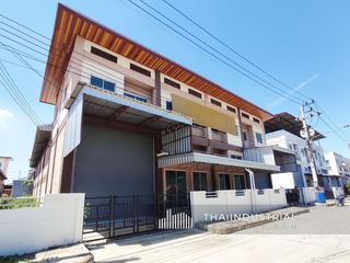 For sale warehouse in Lat Lum Kaeo, Pathum Thani