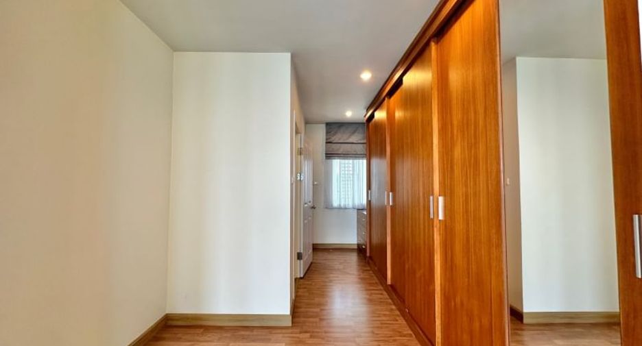 For rent 3 bedrooms house in Mueang Chon Buri, Chonburi