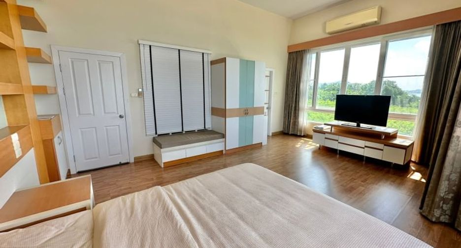 For rent 3 bedrooms house in Mueang Chon Buri, Chonburi