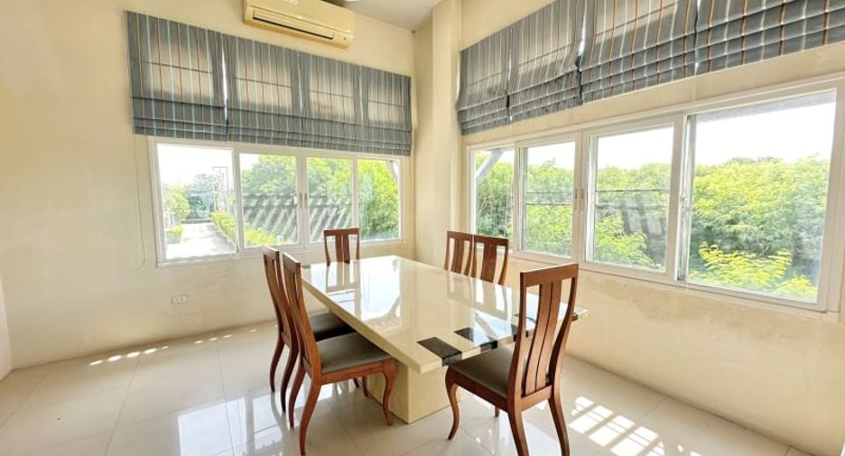 For rent 3 bedrooms house in Mueang Chon Buri, Chonburi