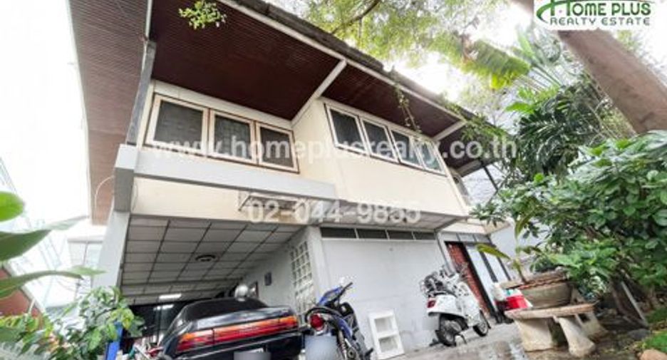 For sale 3 Beds house in Bang Phlat, Bangkok