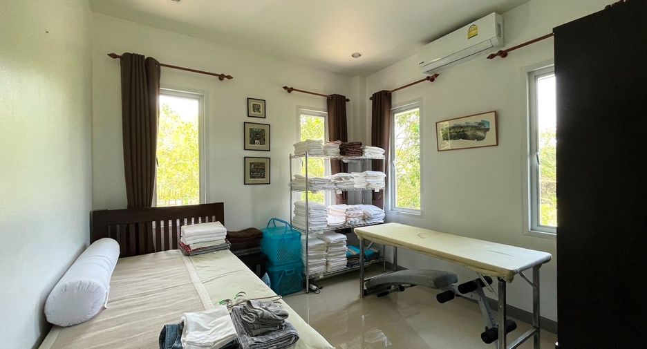 For rent and for sale 9 bedrooms retail Space in Mueang Krabi, Krabi