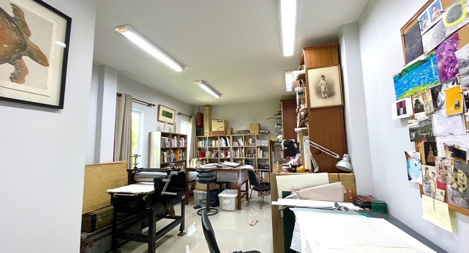 For rent and for sale 9 bedrooms retail Space in Mueang Krabi, Krabi