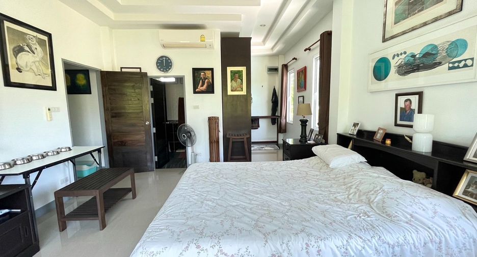 For rent 9 bed retail Space in Mueang Krabi, Krabi