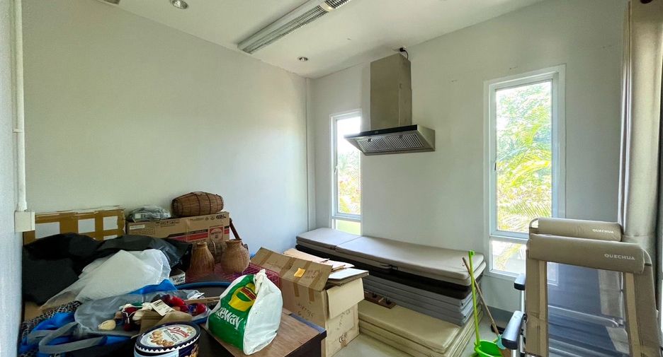 For rent and for sale 9 bedrooms retail Space in Mueang Krabi, Krabi